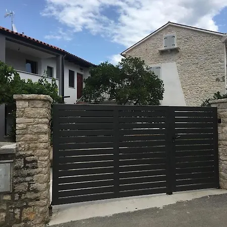 Apartman I&i Peroj